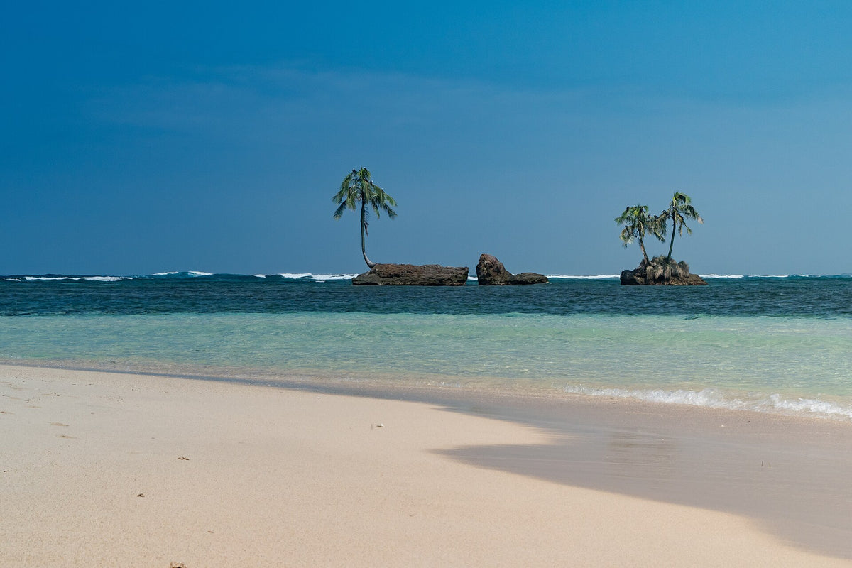 Isla Zapatilla day tour