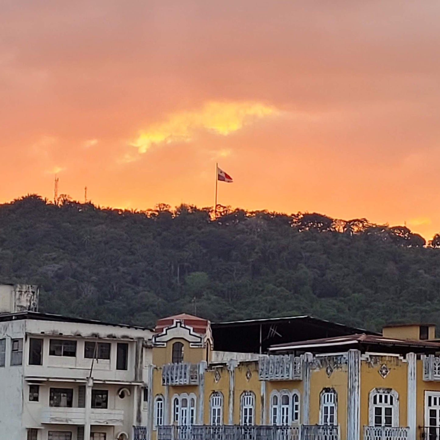 Panama Canal + City tour