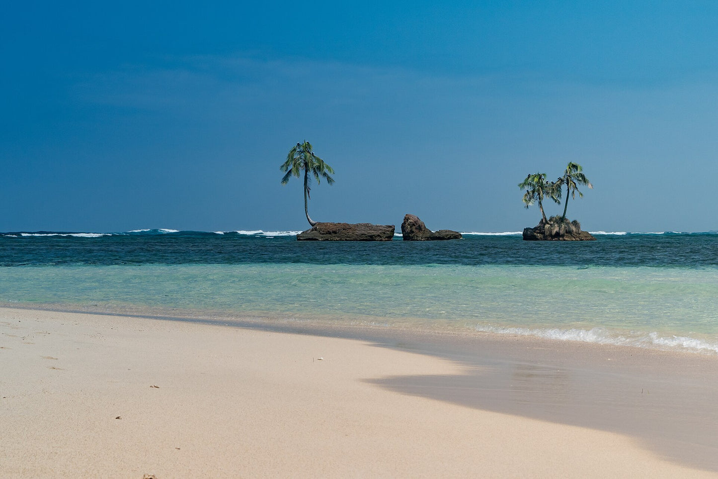 Isla Zapatilla day tour